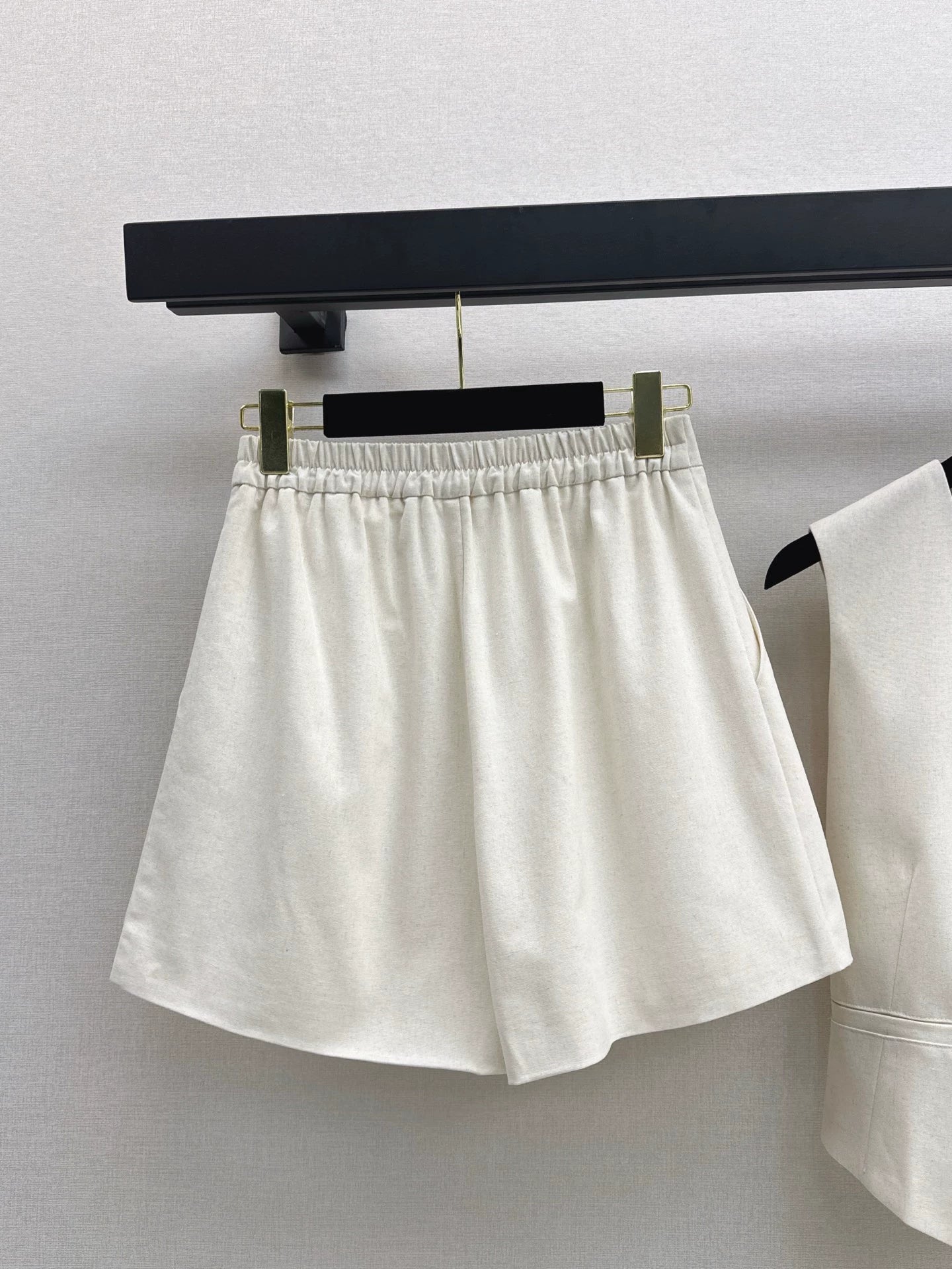 C 25 Spring/Summer Latest Sleeveless Vest + Shorts(white black)