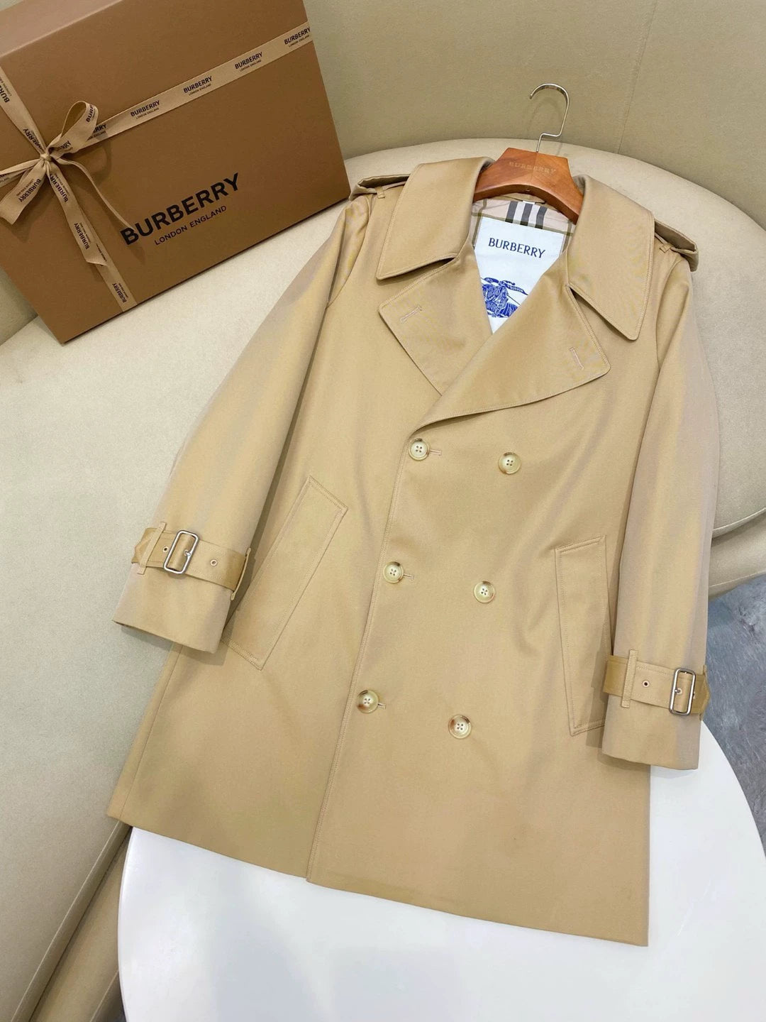 BU 25 new mid-length windbreaker