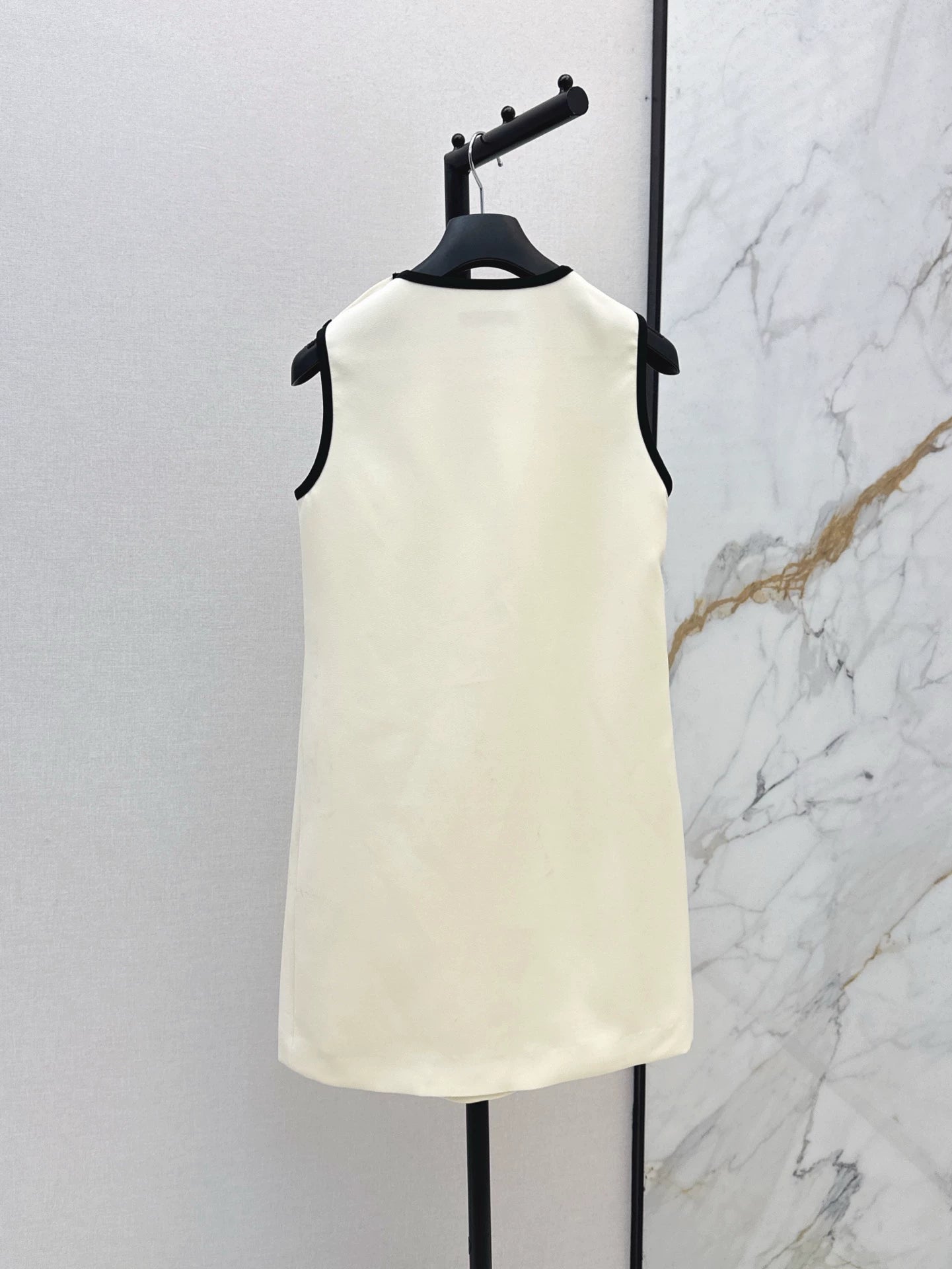 D 25 Spring/Summer New Double Pocket Decoration Sleeveless Dresses