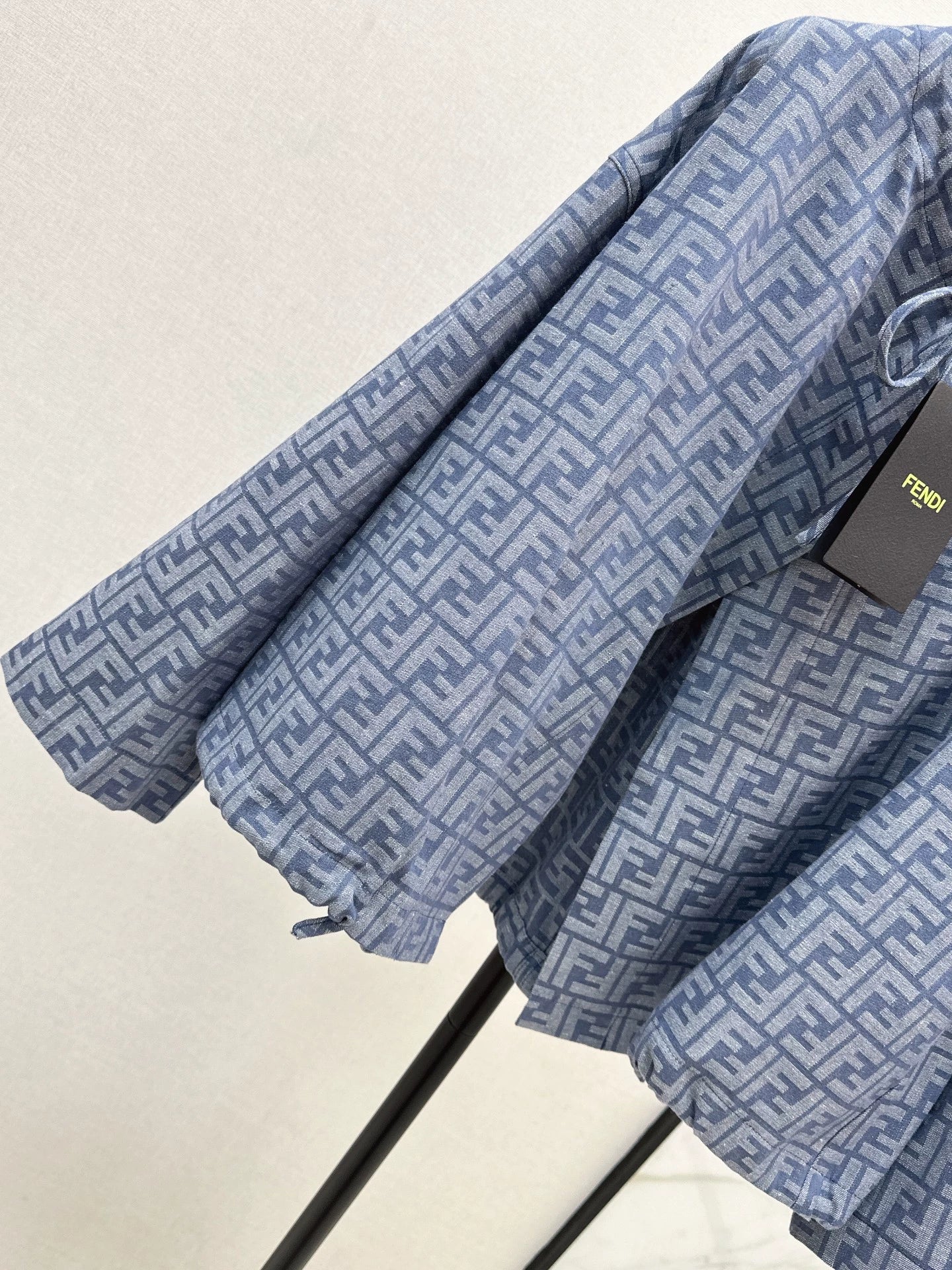Fe 25 letter print cape coat