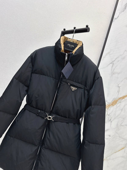 P 25fw Waisted mid-length down jacket