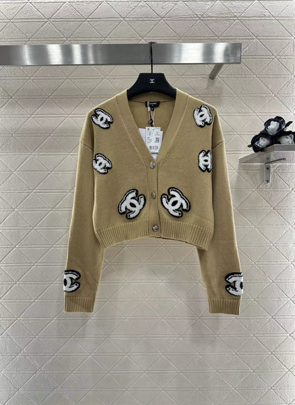 C 25 Fashion logo knitted cardigan