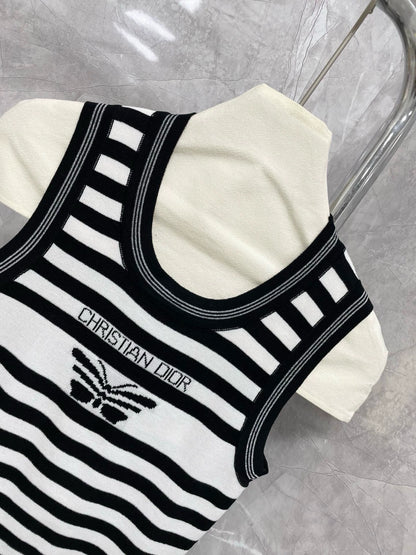 C 25 Striped knitted vest