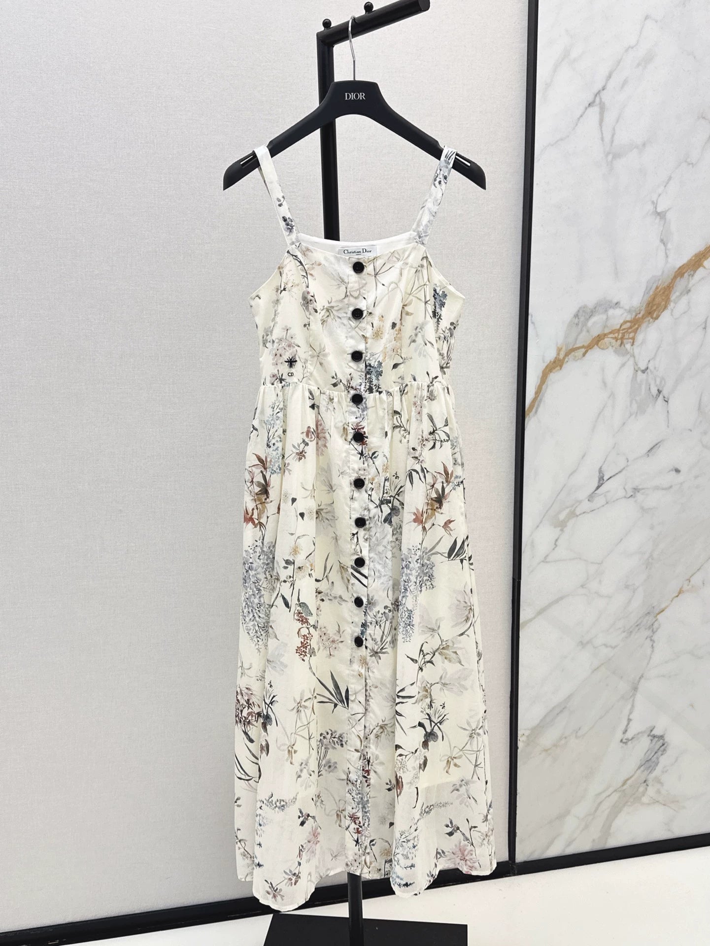 D 25 Spring and Summer New Printed Halter Dresses