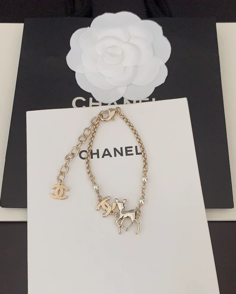 C 25  New Light Gold Fawn Bracelet
