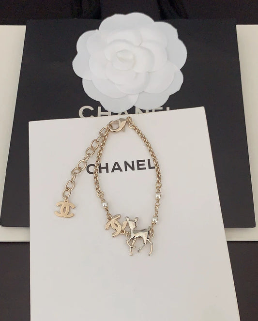 C 25  New Light Gold Fawn Bracelet