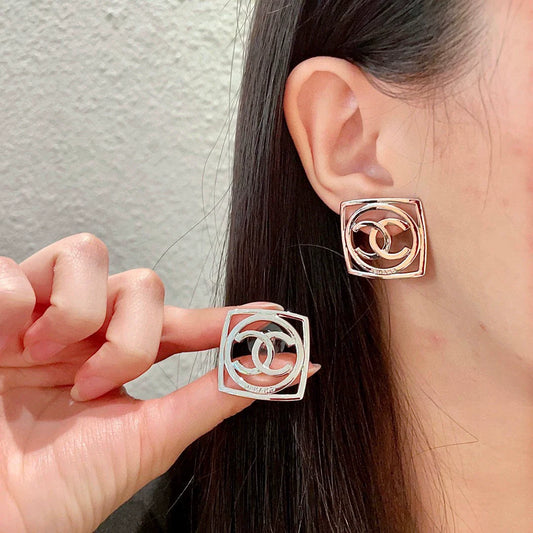 25 Summer new classic double C letter earrings