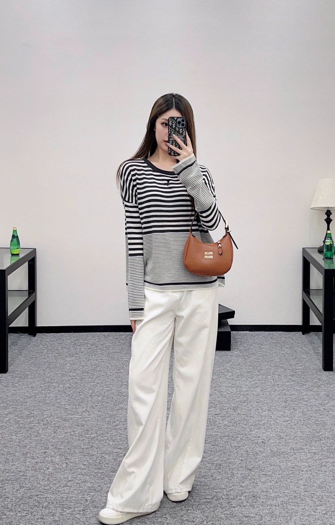 Di 25 loose striped knit sweater