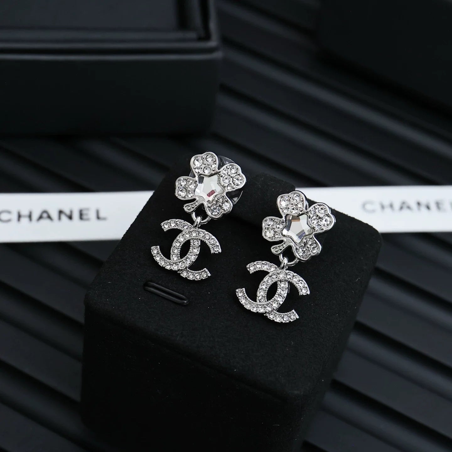 25 New Crystal Star Full Diamond Four-Leaf Clover Double C Pendant Earrings