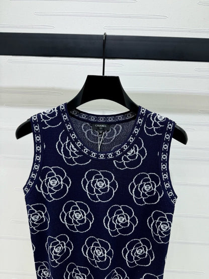 C 25 Camellia Jacquard Knit Vest
