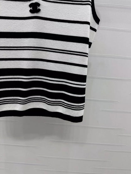 C 25 New Spring/Summer V-neck Embroidered Striped Knit Top Vest