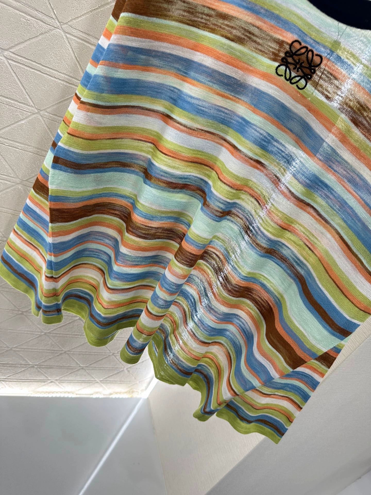 LO 25 Colorful striped knitted top
