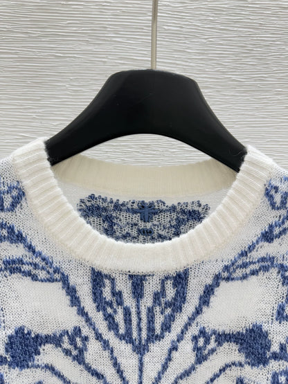 D 25 new blue and white porcelain jacquard round neck short sleeve knitted top