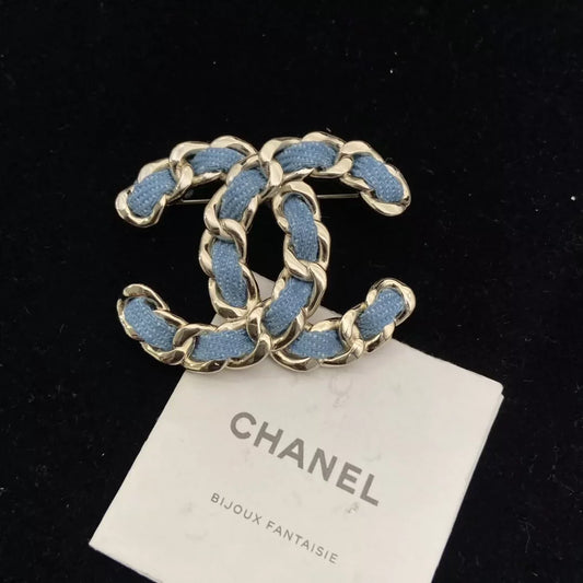 25 Summer new denim blue double C brooch
