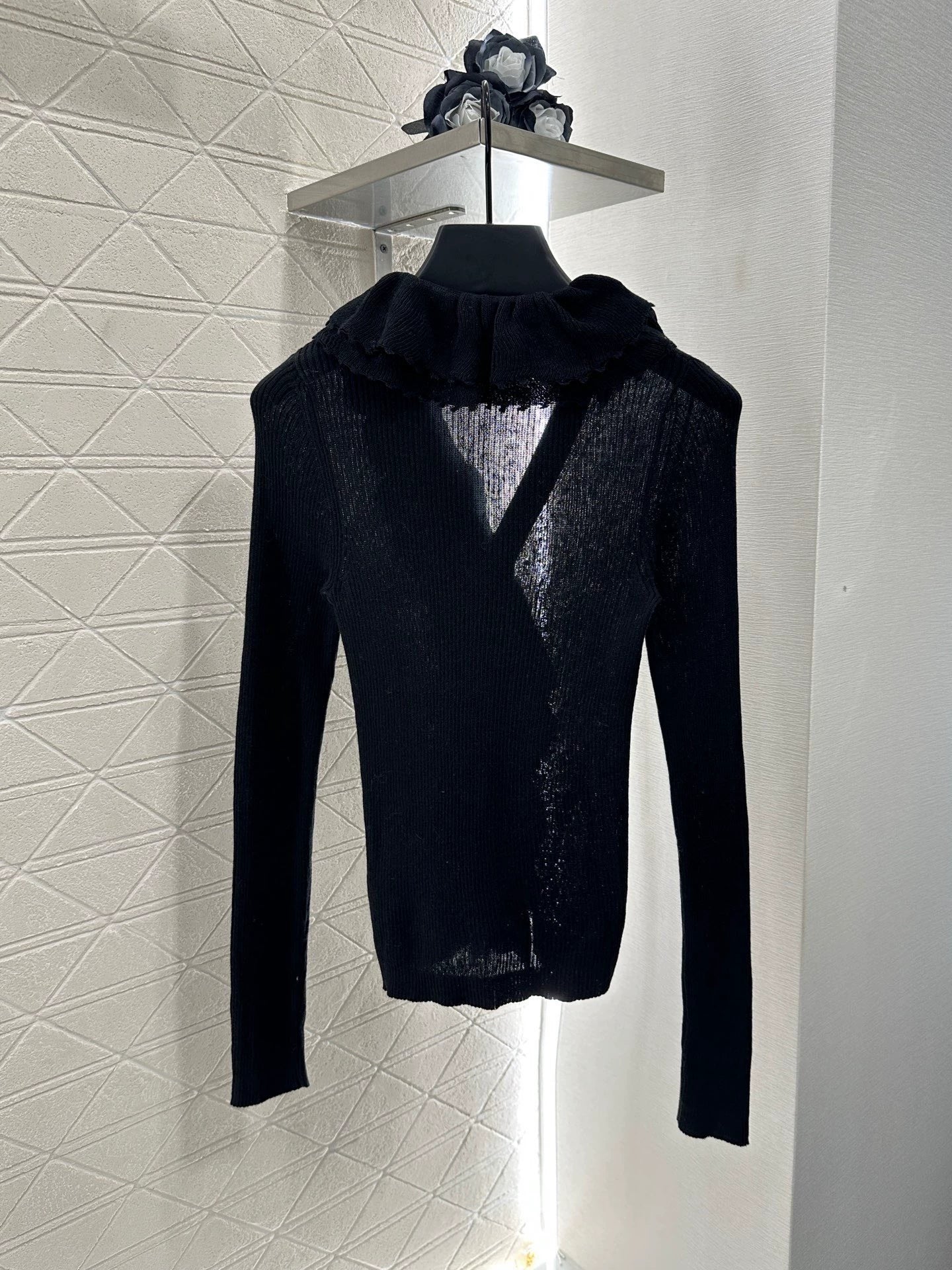 D 25 3D Lace Lapel Knit Top