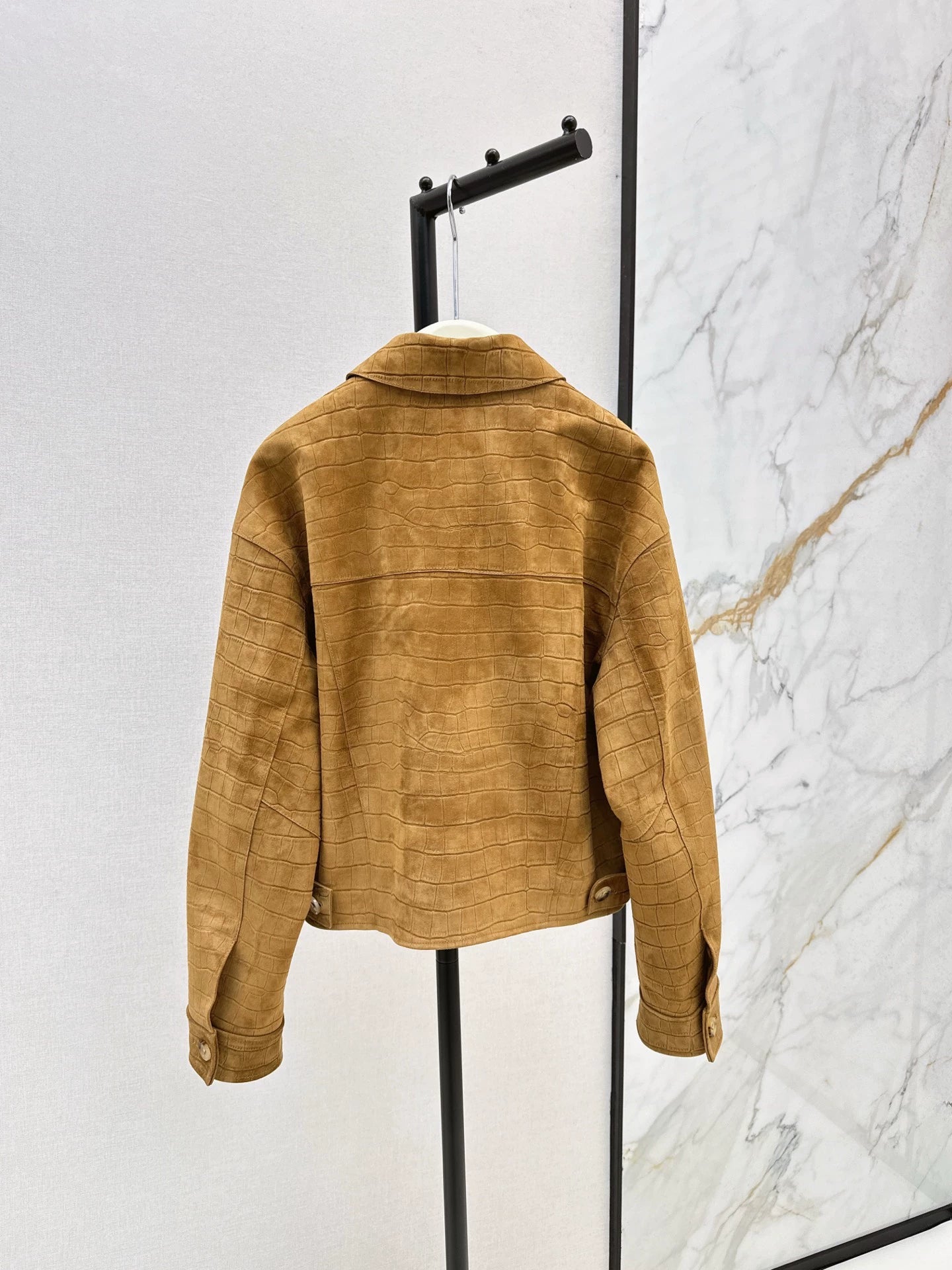He 25fw crocodile-print sheepskin jacket