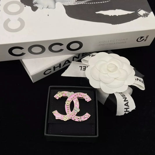 25 Summer new pink enamel double C brooch