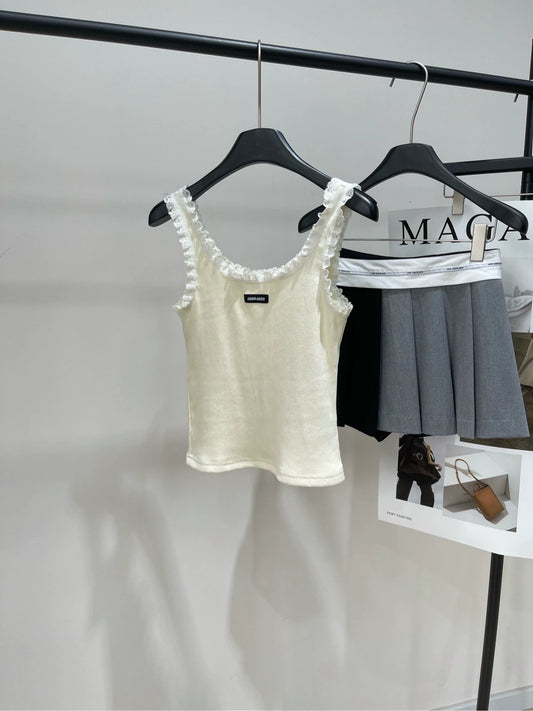 M 25 Apricot lace vest