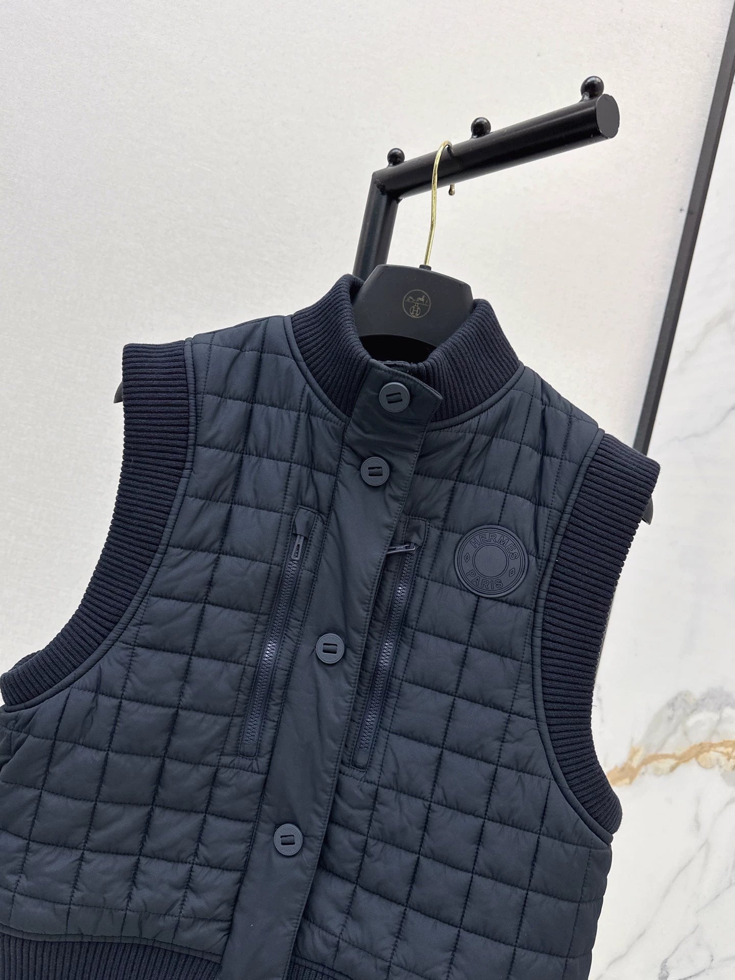 He 25 New vest