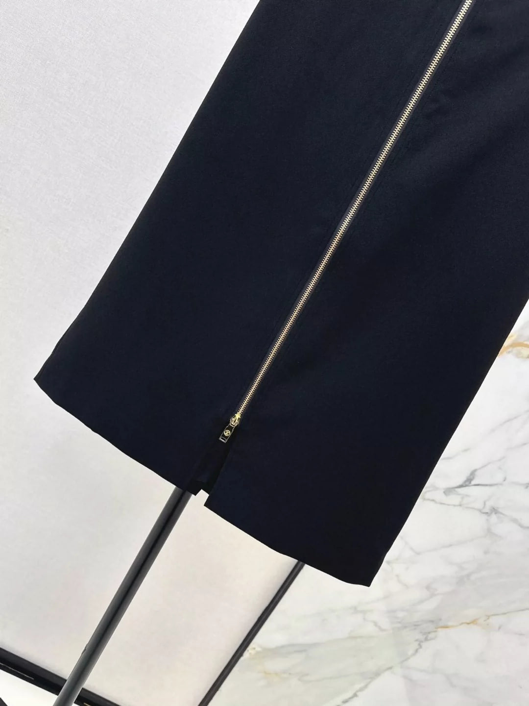 L 25 Spring/Summer New Zipper Split High Waist Half-body Skirt