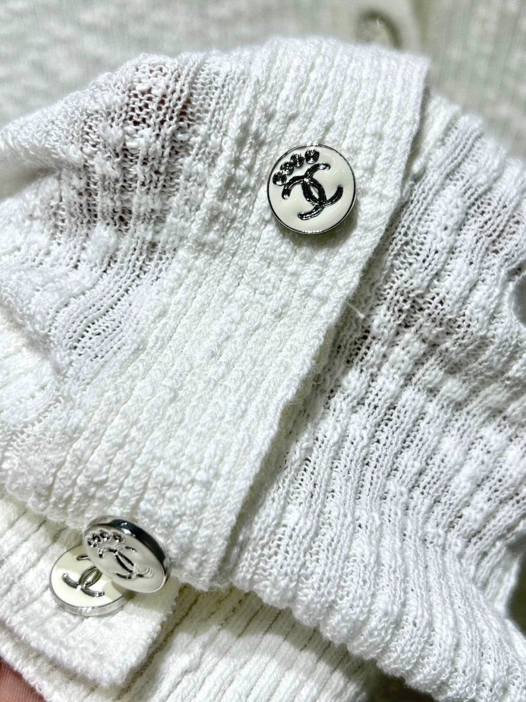 C 25 new grain texture knitted cardigan