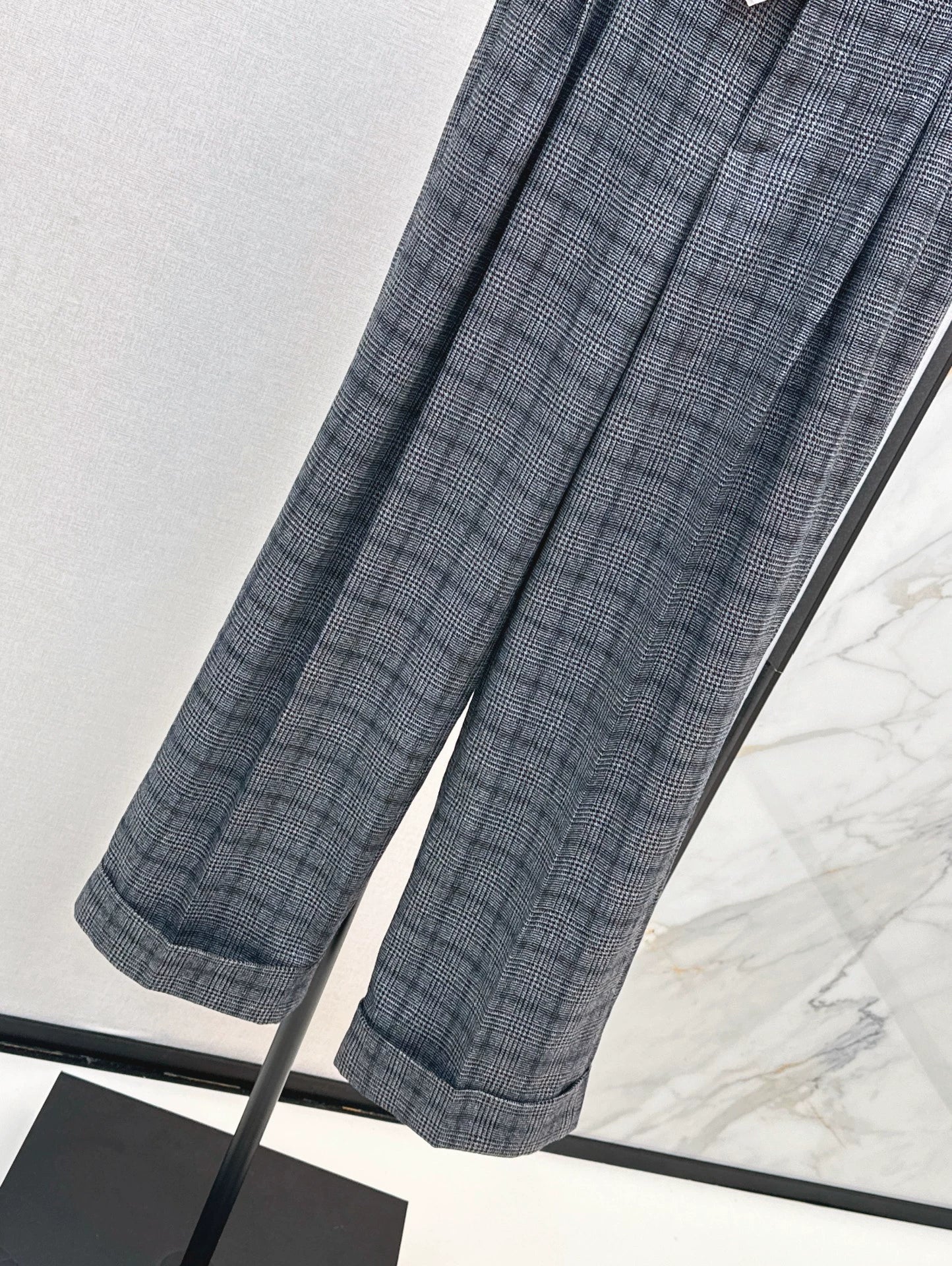Bru 25 Blue plaid suit and trousers