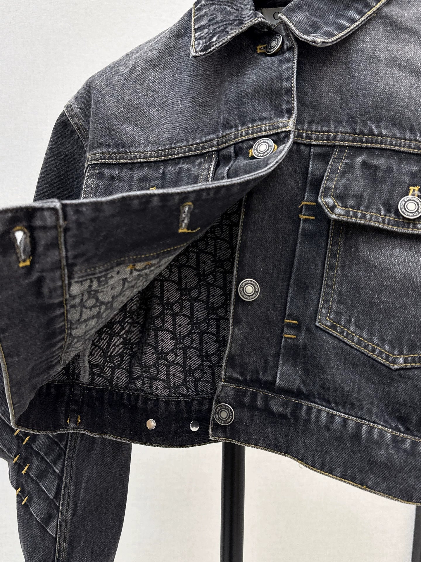 D 25 Denim jacket + straight pants set