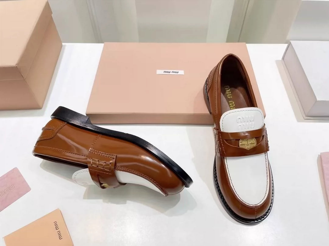 M 25 Classic Loafers Series [Horizontal Strap Coin Buckle Loafers]