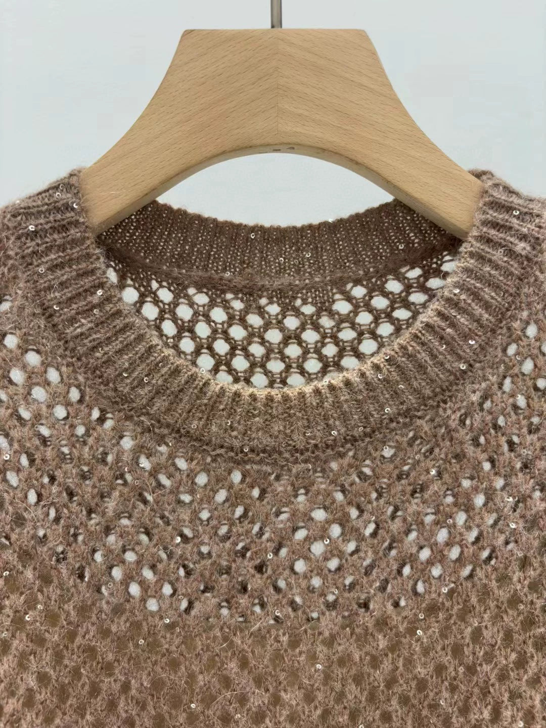 BRU 25 new hollow round neck long sleeve knitted top