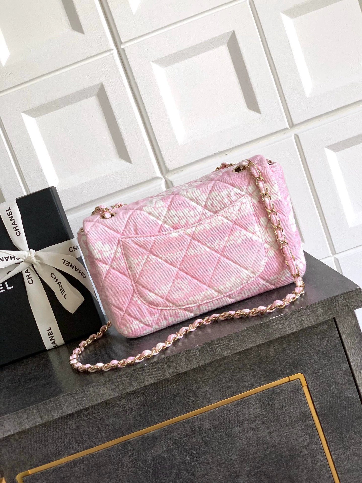 C 25 Beach Series Petal Logo Bag