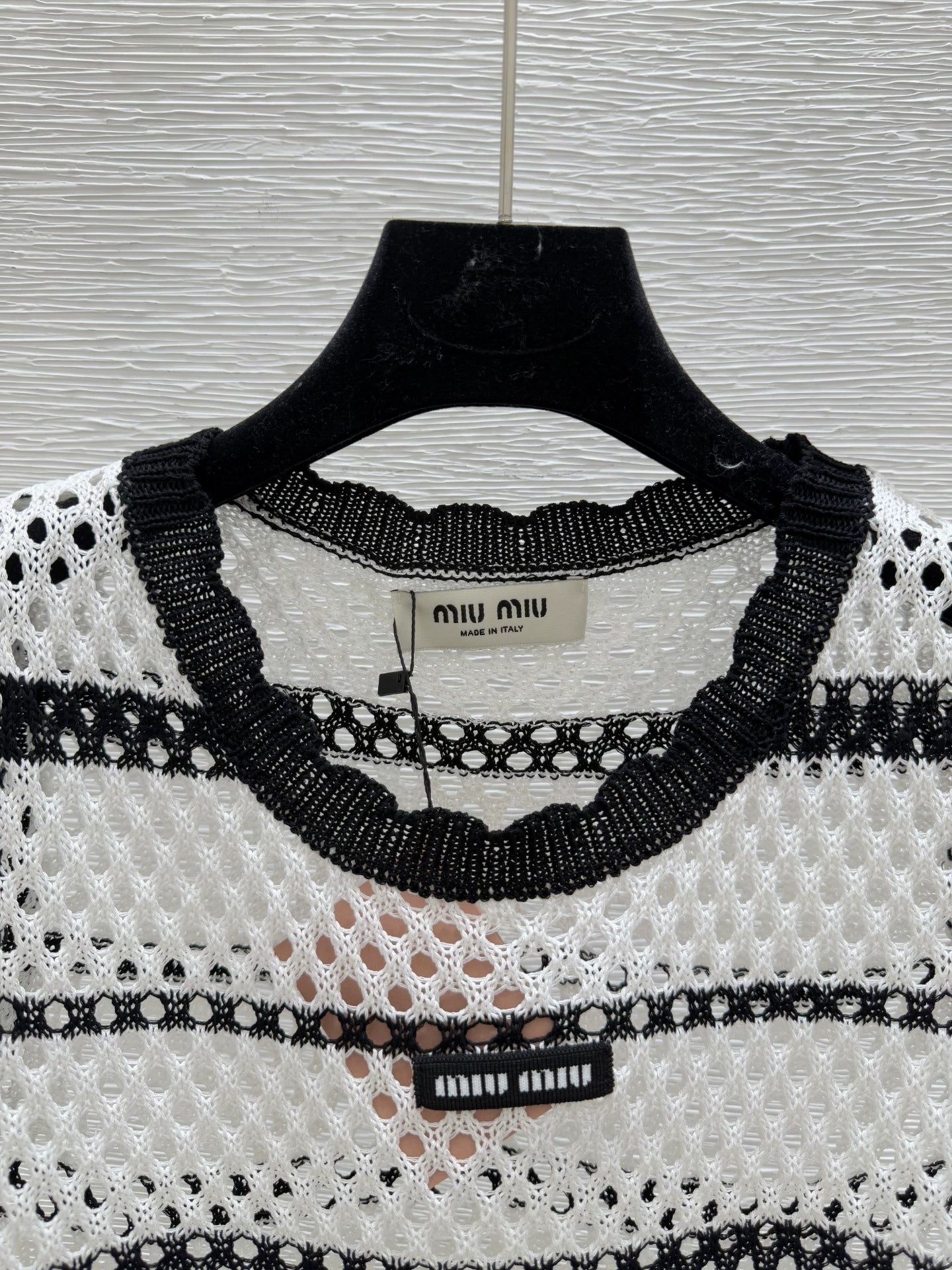 M 25 new striped logo hollow sleeveless knitted vest
