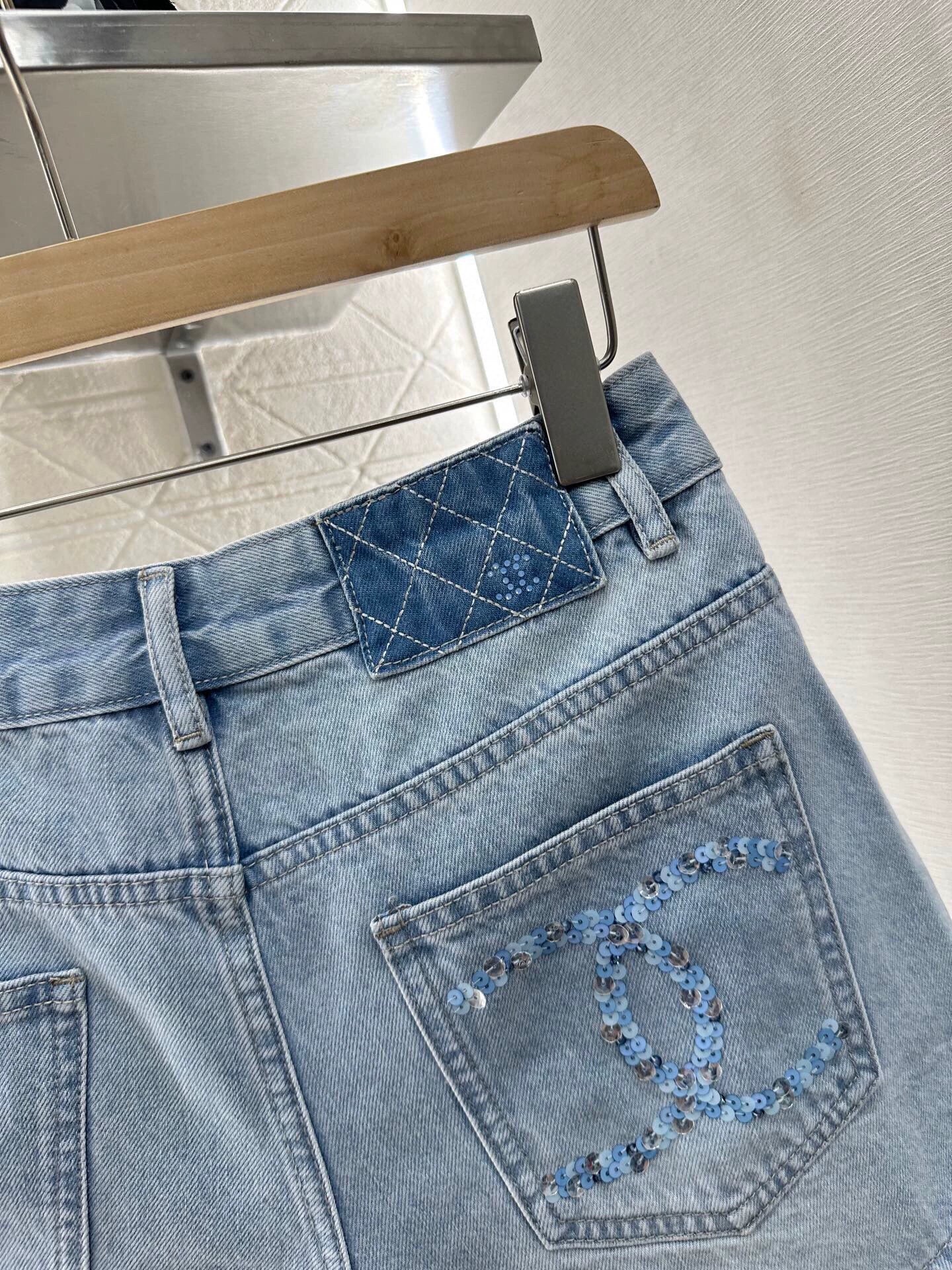 C 25 summer new sequins letters straight jeans
