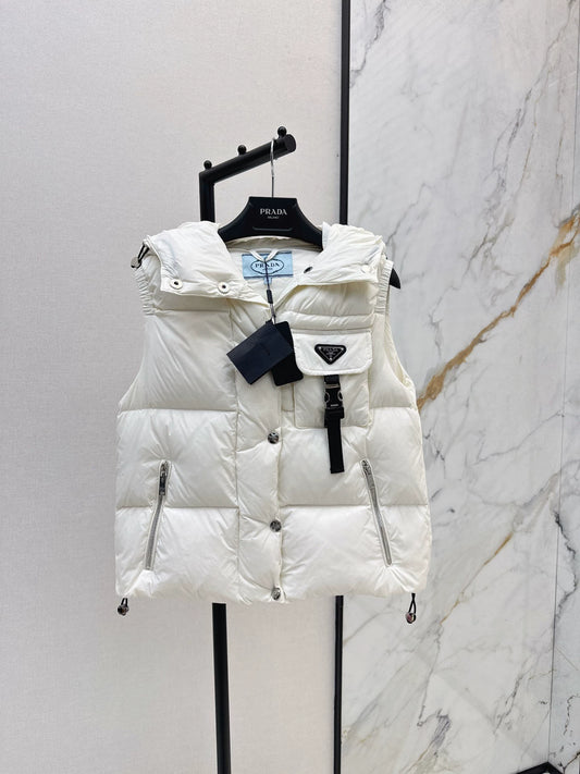 P 25fw hooded turtleneck down vest