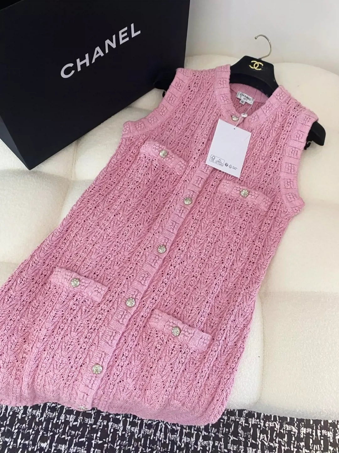 C 25 new hollow single-breasted round neck sleeveless knit dress (white pink navy)