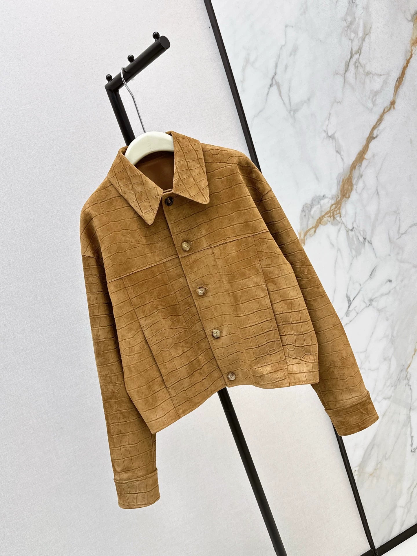 He 25fw crocodile-print sheepskin jacket