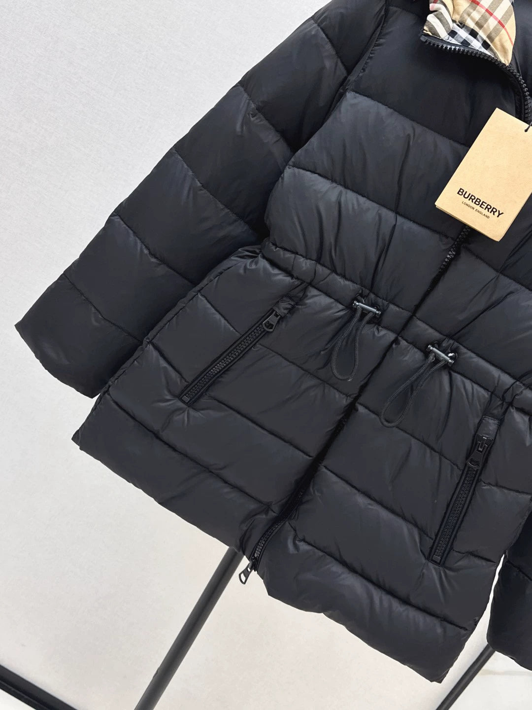 BRU 25fw Hooded, drawstring-waisted down jacket