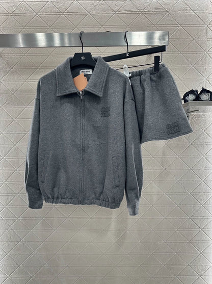 M 25 woolen coat and skirt suit