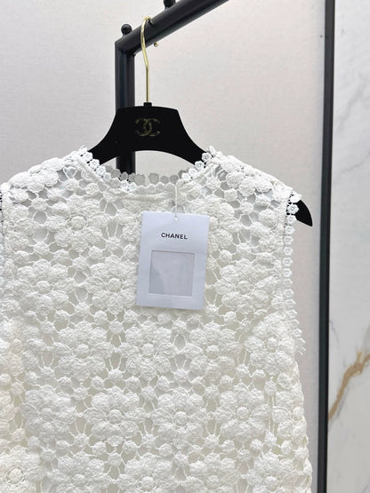 C 25 New Vintage Heavy Crochet Vest Top