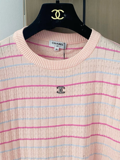 C 25 new White, pink Checkered short sleeve