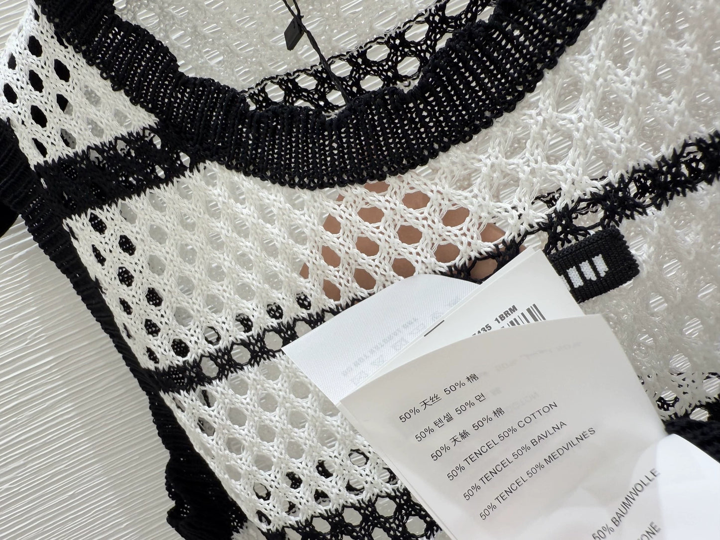 M 25 new striped logo hollow sleeveless knitted vest