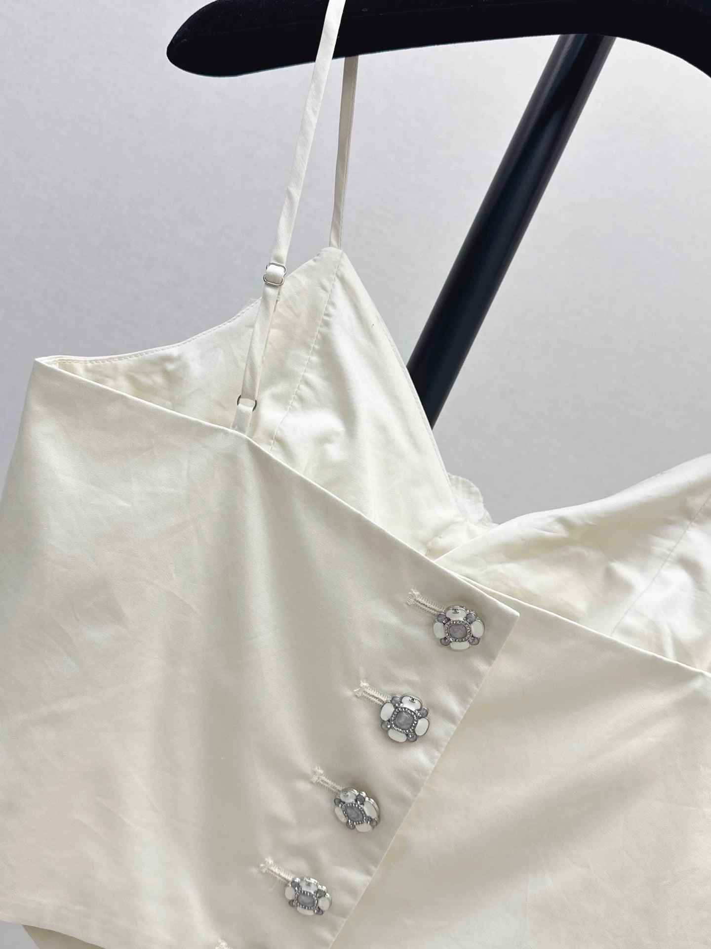 C 25 Bow-decorated suspenders(pink/white)