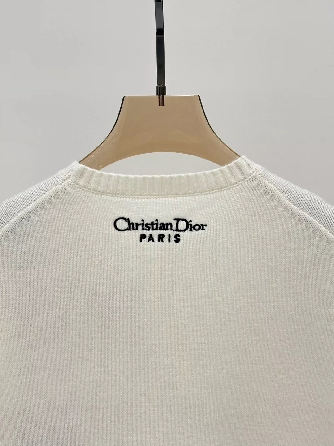 D 25 Early Autumn New Round Neck Peony Embroidery Knitted Top