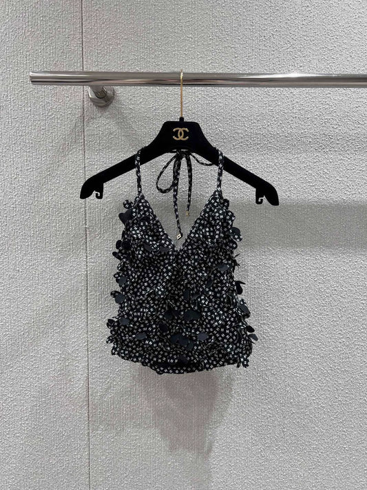 C 25 Floral Neck Camisole(black\white)