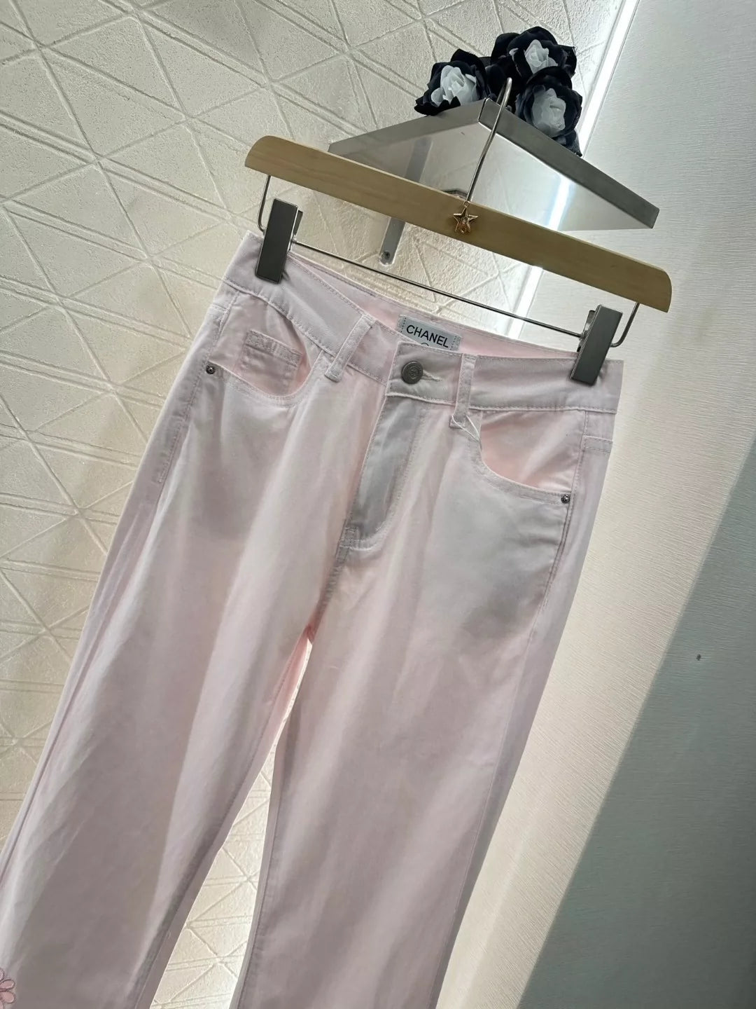 C 25 New Hollow Embroidery Micro Jeans