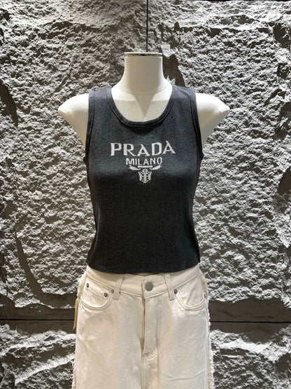 P 25 knitted undershirt