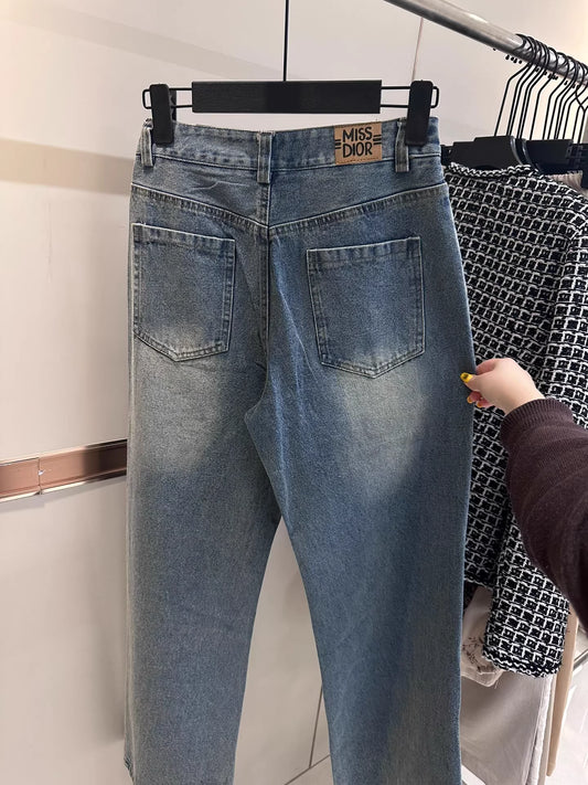 D 25 Jeans with rhinestone front pockets