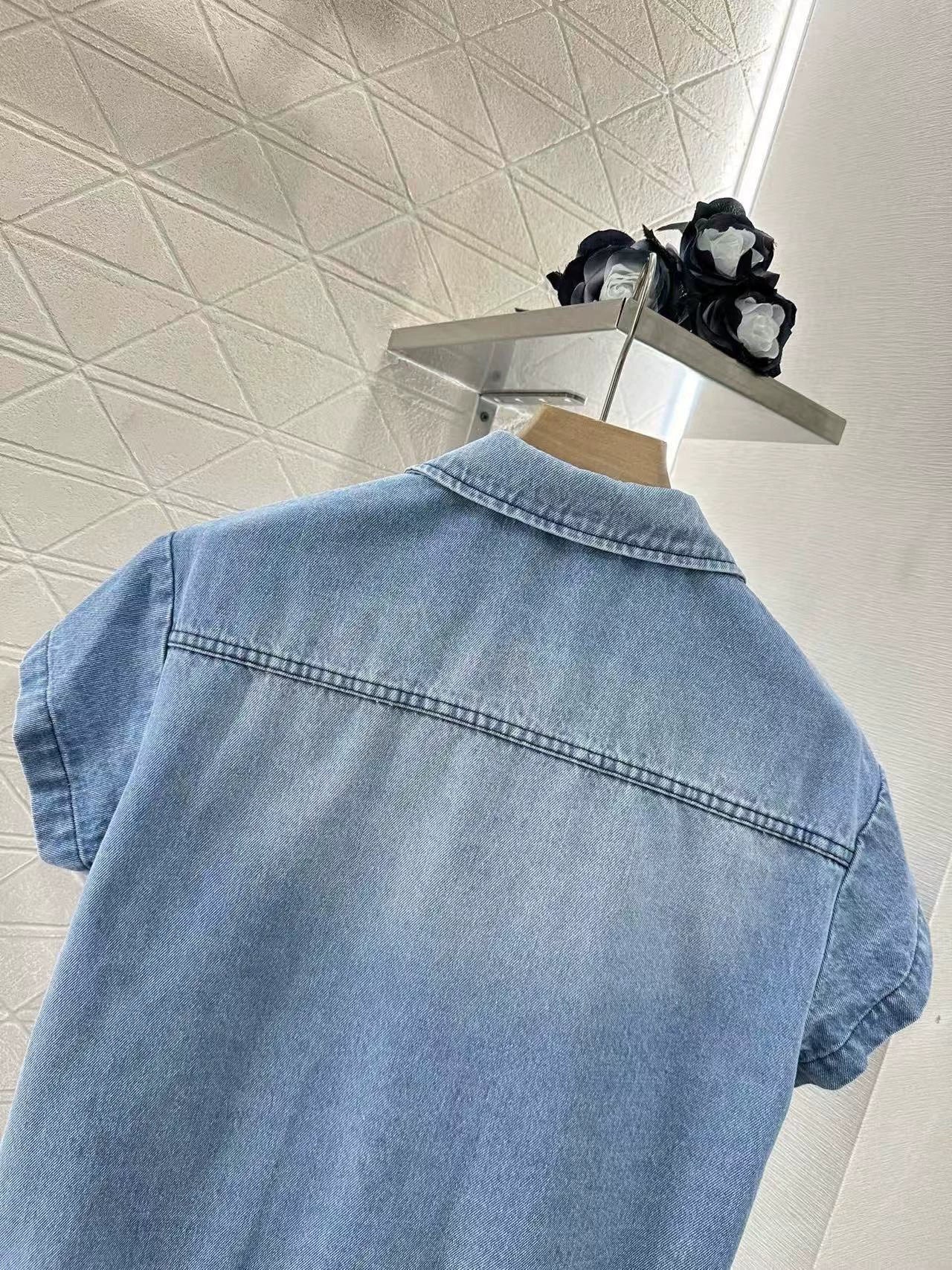 D 2025 New Denim Short Sleeve Jacket and Shorts Set