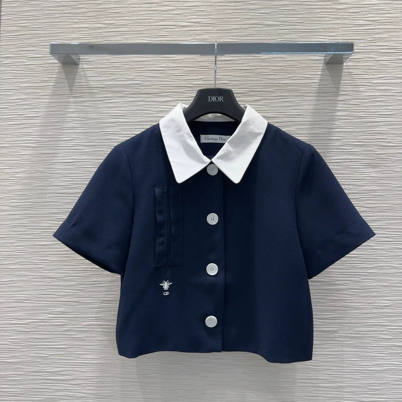 D 25 New Bee Embroidery Single Breasted Lapel Short Sleeve Shorts Suit