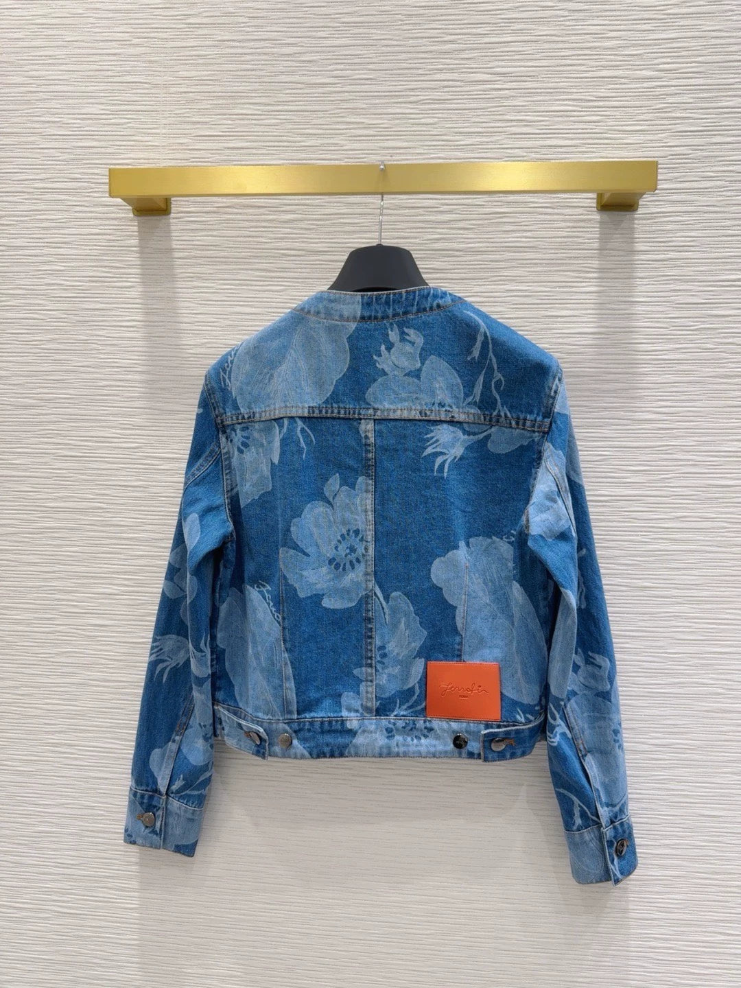 F 25 new stylish new denim suit