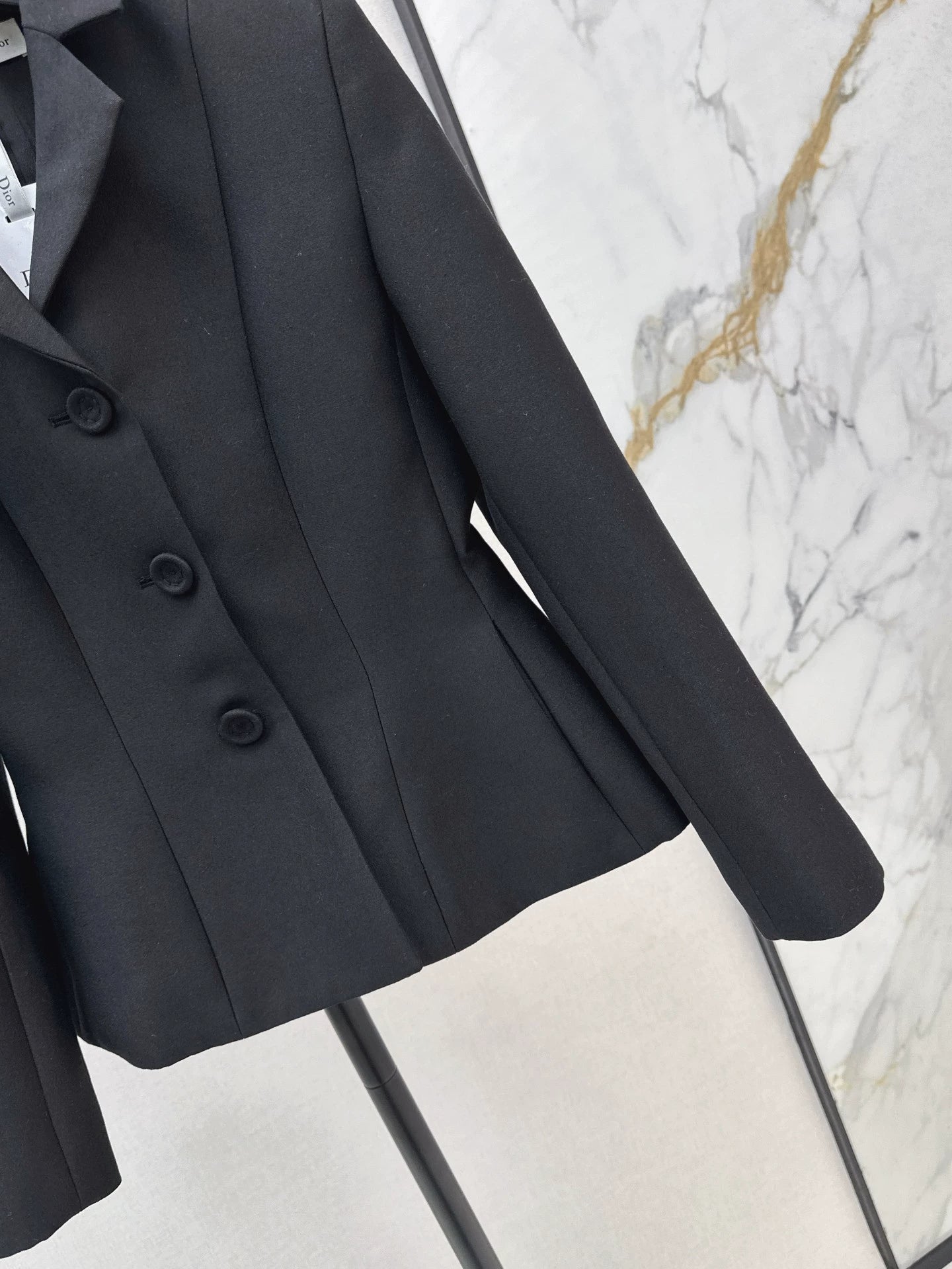 Di 25 Minimalist single breasted slim fit suit jacket